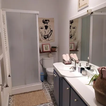 Con Salon Privado En La Rambla Homestay