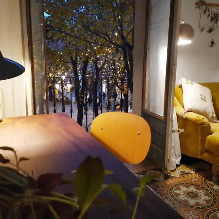 Con Salon Privado En La Rambla * Girona